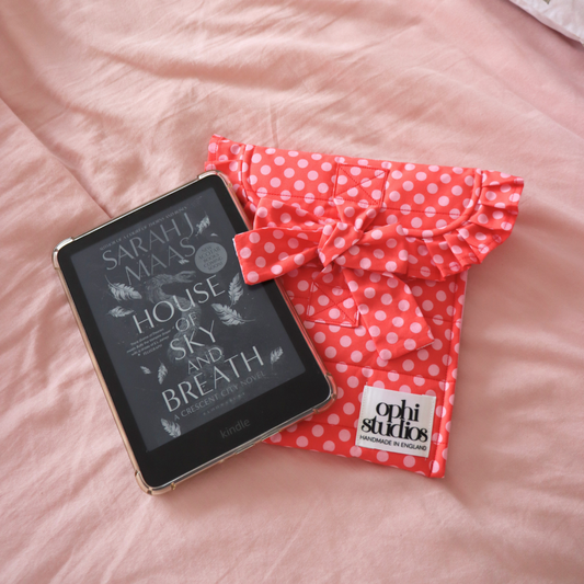 Pink & Red Polka Dot Tie Tech Sleeve