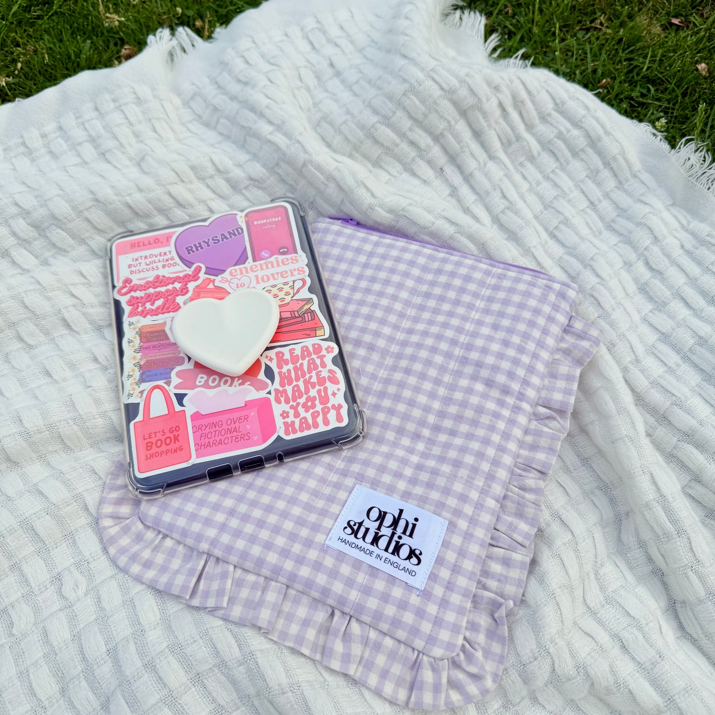 Gingham Zip Tech Sleeves