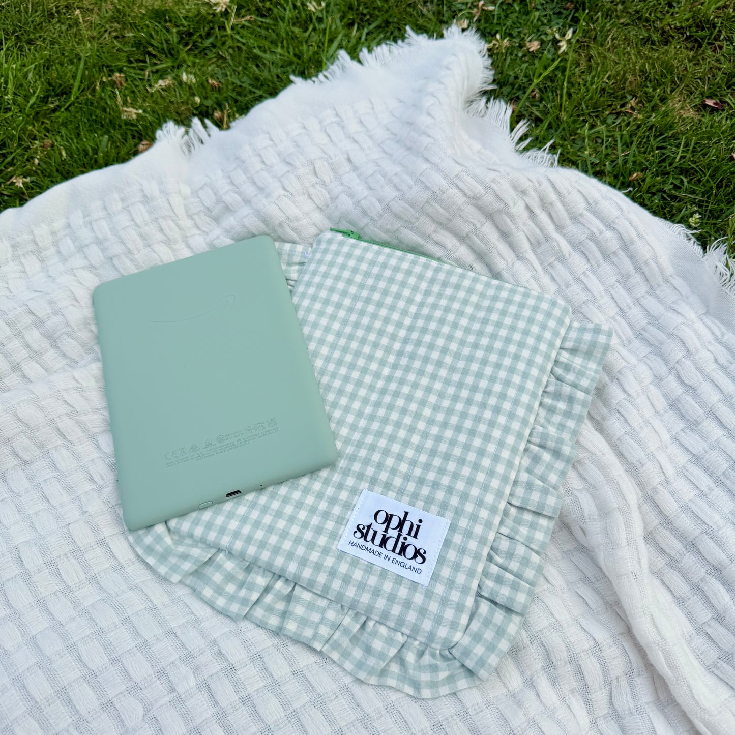 Gingham Zip Tech Sleeves