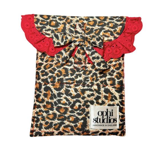 Leo Red Tie Tech Sleeve
