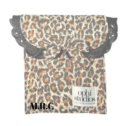 Leo Black Tie Tech Sleeve