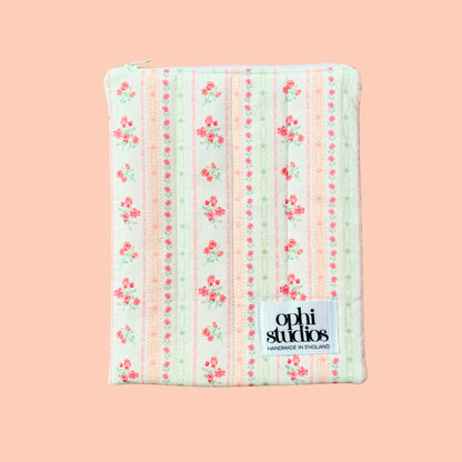 Fawna Zip Tech Sleeve