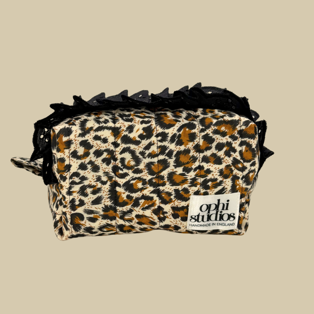 Leo Black Make-up Bag