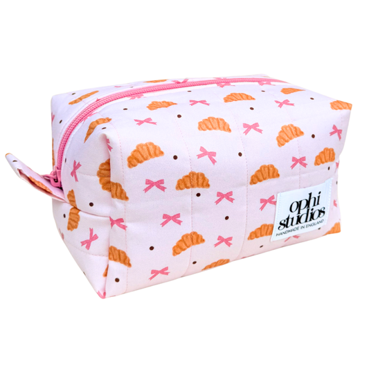 Croissant Kiss Make-up Bag