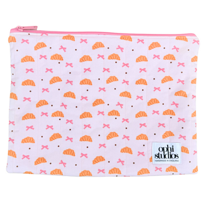 Croissant Kiss Zip Tech Sleeve