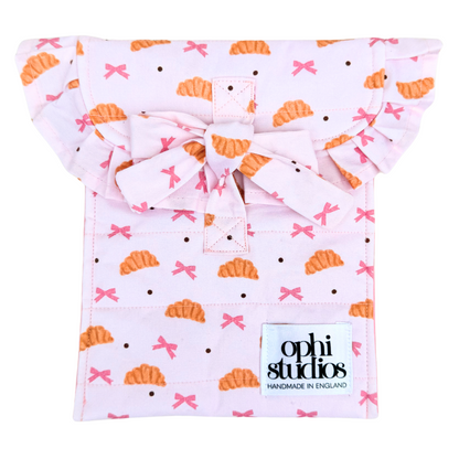 Croissant Kiss Tie Tech Sleeve
